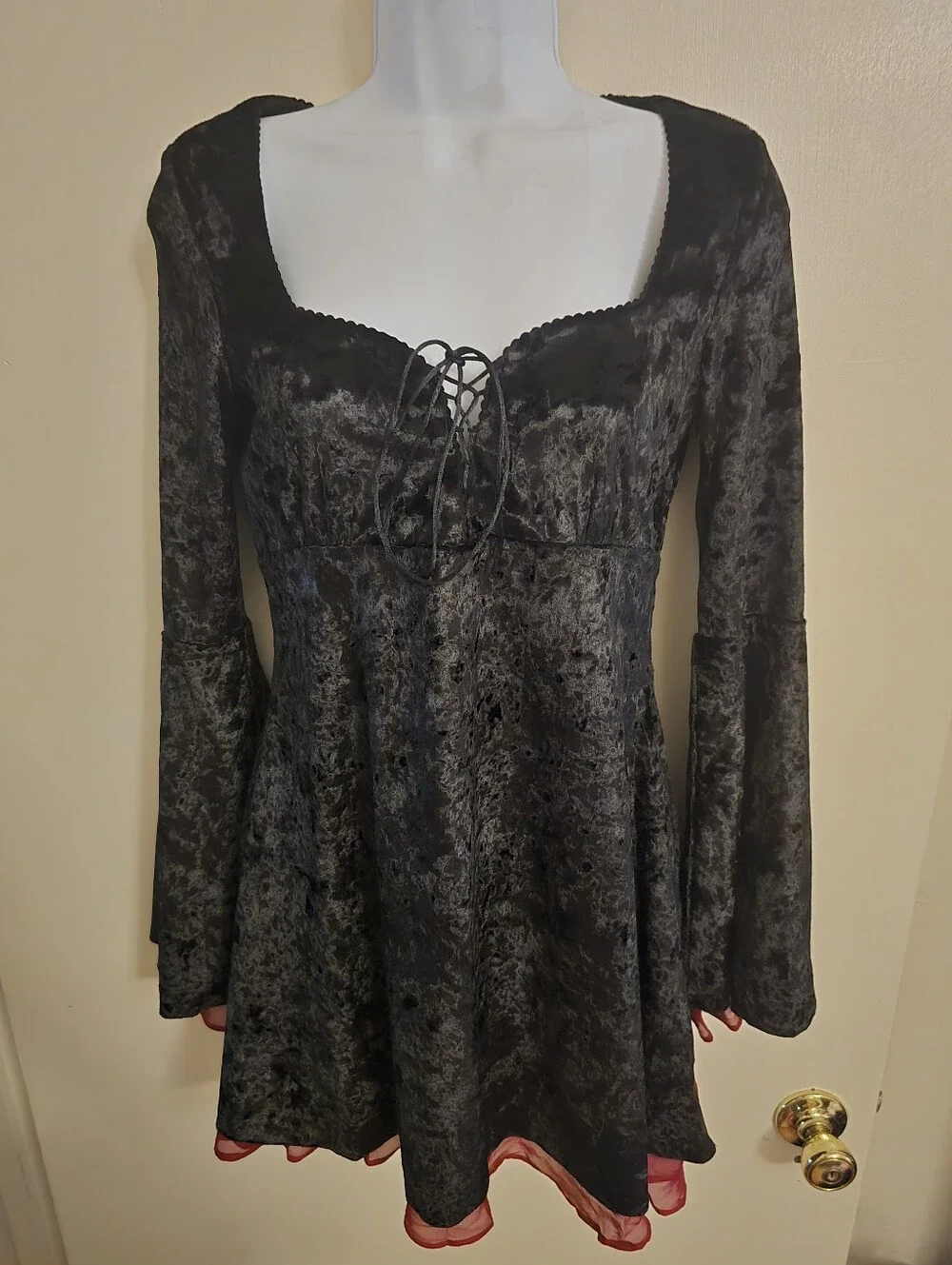 NWT Dolls Kill House of Widow Black Crushed Velvet Lace-Up Bell Sleeve Gothic S - Picture 5 of 8